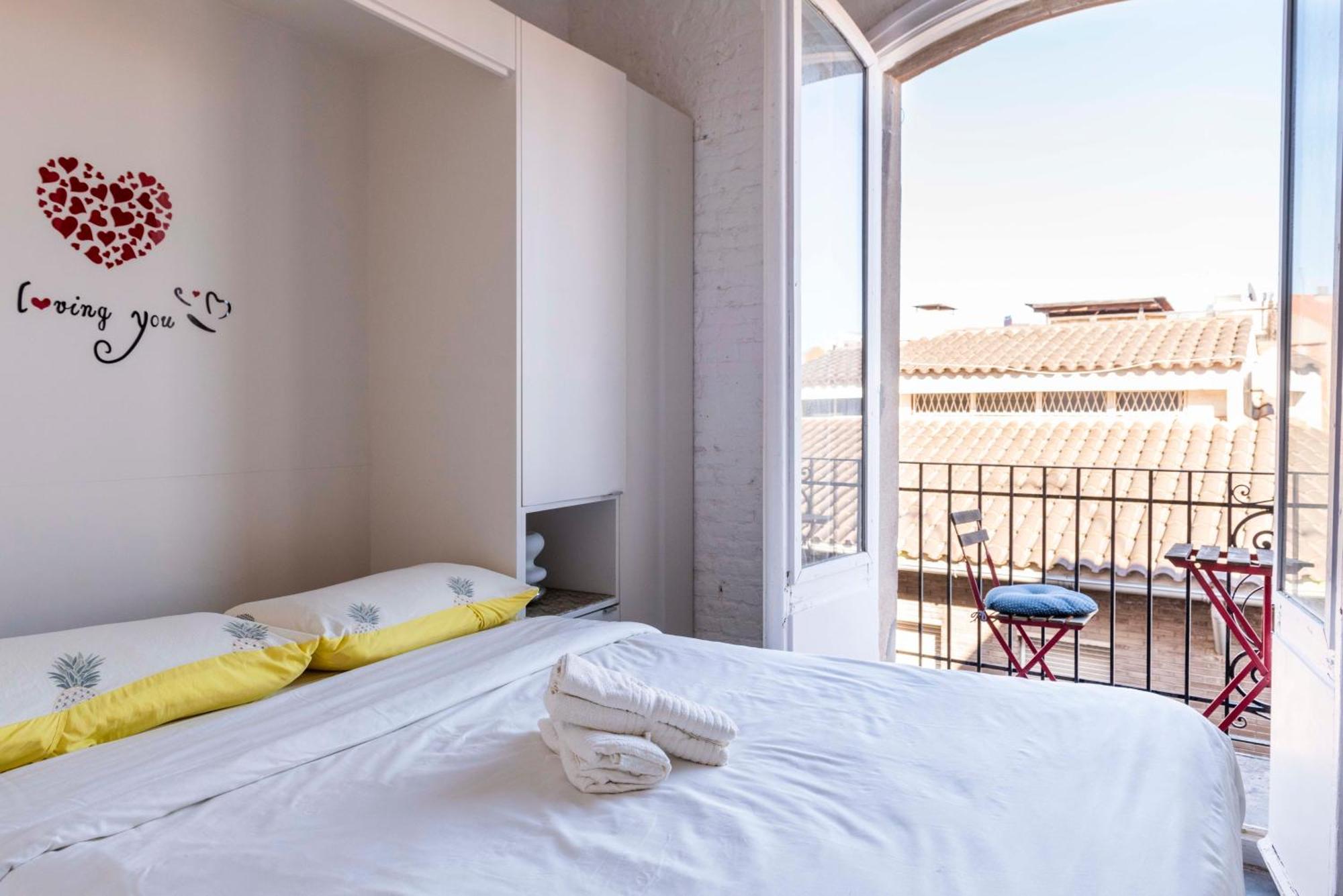 Enchanting 2 Bedroom Flat With Terrace Near Placa Espanya 巴塞罗那 外观 照片